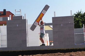 Mit dem Haus-Bausatz Haus selber bauen